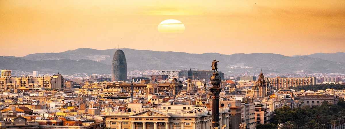Conor Dennehy Erasmus Article 1200x450 - Barcelona skyline