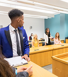 Law School - Homepage - Facilities - Crown Court - Students in the crown court