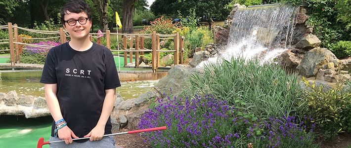 Joey plays golf at Cannon Hill Park