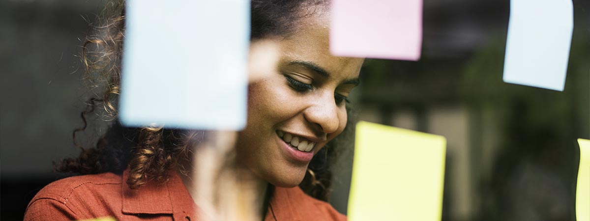 Marketing Planning for Success 1200x450 - Woman with post-it notes