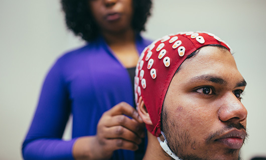 Social Sciences School - News - ATD - See Our Kit Image 530x320 (Man with EEG cap on)