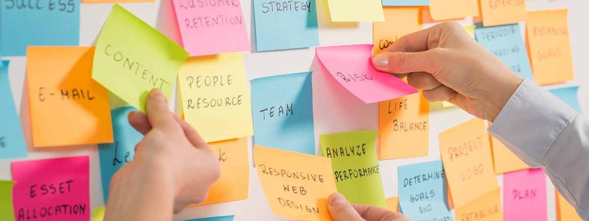 Which Marketing course 1200x450 - Post-it notes on a whiteboard